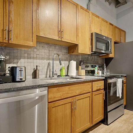 كليفلاند Brooklyn Style Studio Loft Minutes From Firstenergy Stadium 210 المظهر الخارجي الصورة